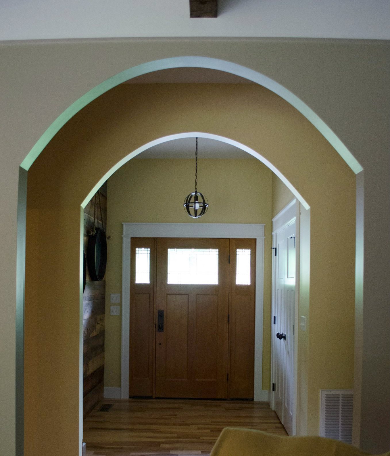 interior_foyer_image